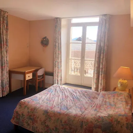 Adonis D'hotes Panzió